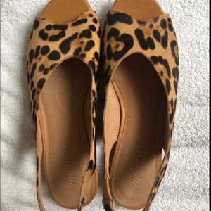 Peep-toe Slingback Sandals